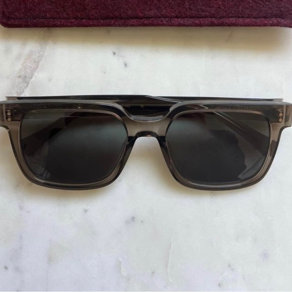 Raen West Polarized sunglasses with case